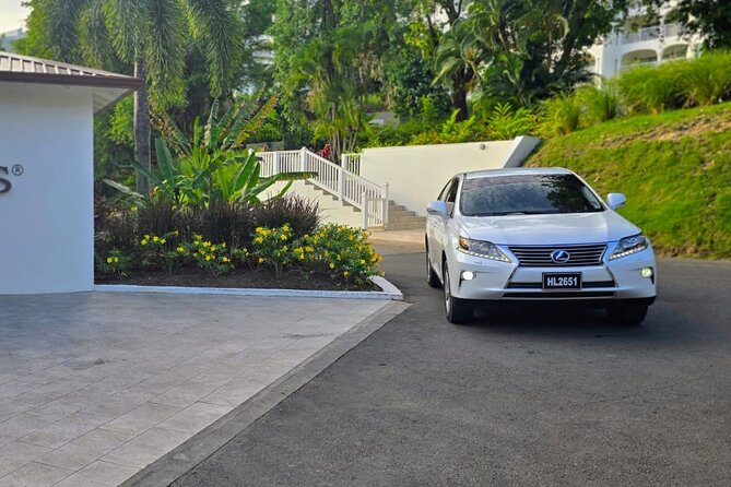 Airport Transfer to Secrets Resort and Spa (Round Trip) - The first 10 minutes: bags, drinks, and settling in