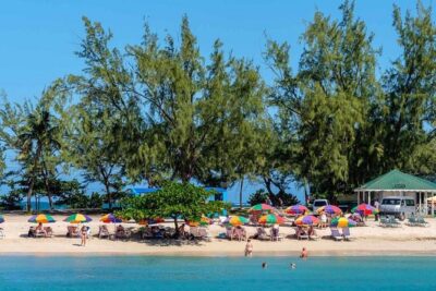 Beach Shuttle To Pigeon Island