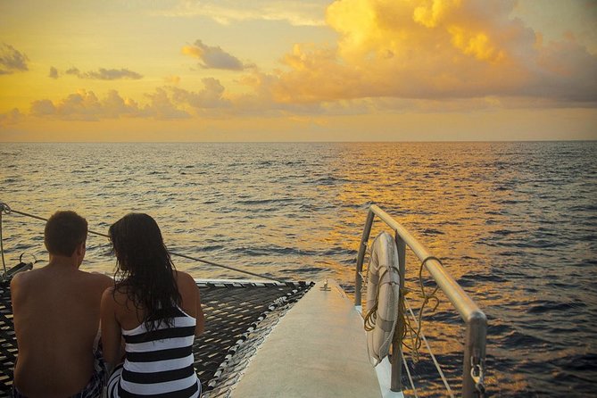 Cruise Sunset Party in Castries - The practical weak spot: getting to and from the boat