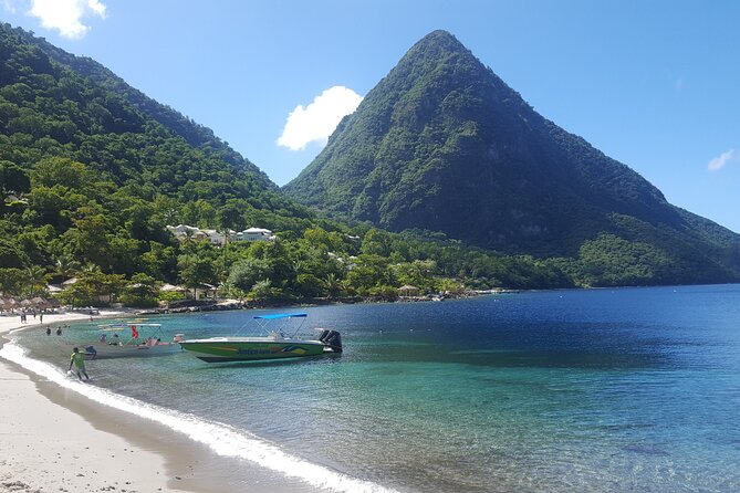 Discover Saint Lucia - Sulphur Springs and the therapeutic mud bath