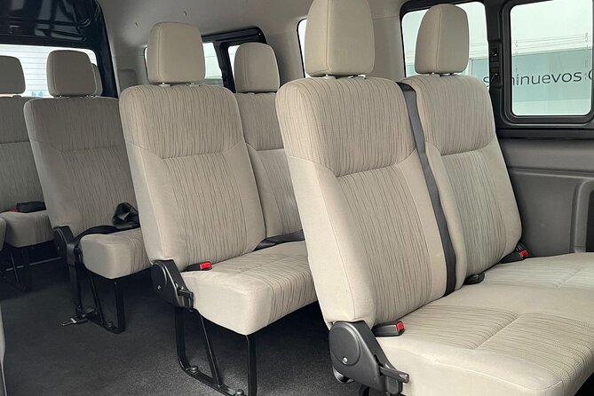 Hewanorra International Airport Shared Transfer Roundtrip - Shared transport and the eight-person limit