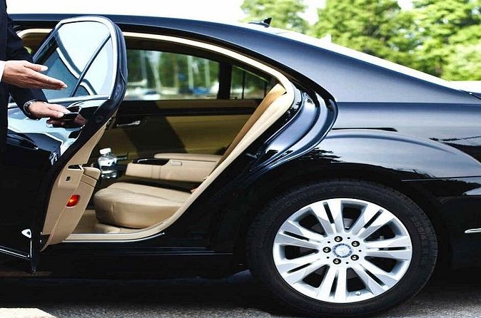 International Airport VIP Service(Expedited Arrival)& Free Transfer - No waiting - Who Gets the Most From This Service
