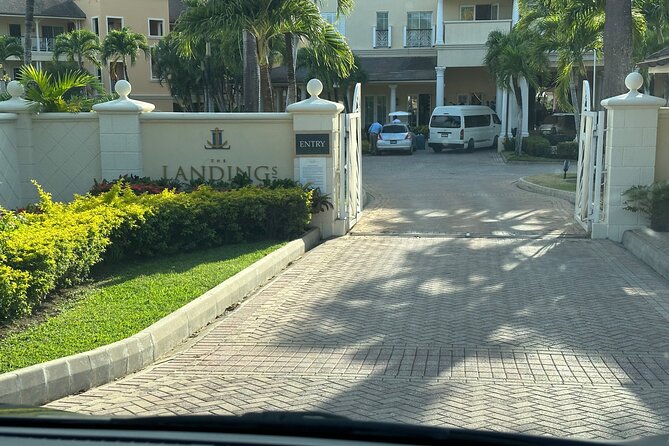 One way Private Airport Transfer - Who should book this transfer