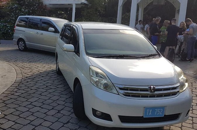 Private Airport Transfer From Uvf To All Resorts-Complimentary Beers & Water - Communication and changes to your flight