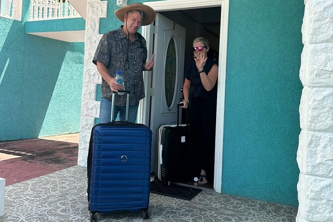 Private Airport Transfer in Saint Lucia - A flexible route from airport to destination