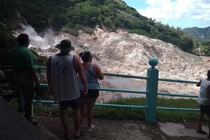 Private Guided Piton Hiking and Mud Bath Experience - Cancellation and booking timing