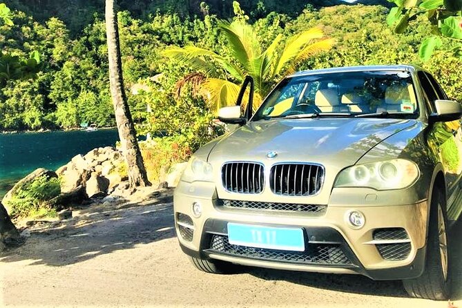 Private Luxury Hewanorra International Airport Transfer | UVF | Round-trip| - A calm landing at Hewanorra International Airport