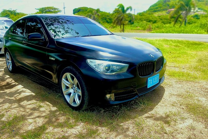 Private Luxury Round-Trip Transfer: Hewanorra International Airport - Your St. Lucia welcome begins at Hewanorra Airport