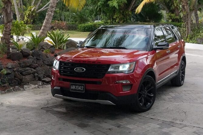 Private Round Trip Airport (UVF) Transfer: Luxury SUV - Fast Track service and airport convenience