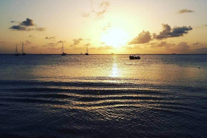 Private St Lucia Airport Transfer to Royalton Saint Lucia Resort - Local guides who make the ride more personal