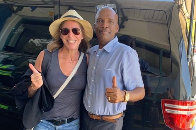 Roundtrip Transfer from UVF Airport to Resorts in Gros Islet (Groups of 4 Plus) - The arrival meeting and welcome