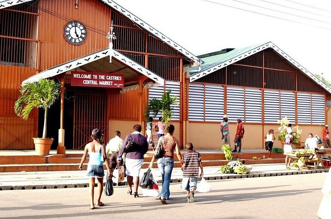 Soufriere Experience Tour - Diamond Falls Botanical Gardens for nature and color