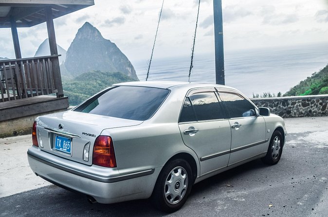St Lucia Airport Transfer Roundtrip from Hewanorra (UVF) - Who will get the most from this transfer