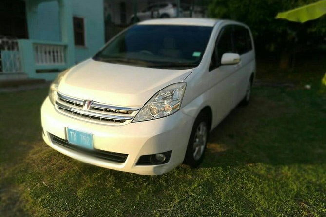 St Lucia Airport Transfer to ANY Bay Gardens location - What the driver adds to the transfer