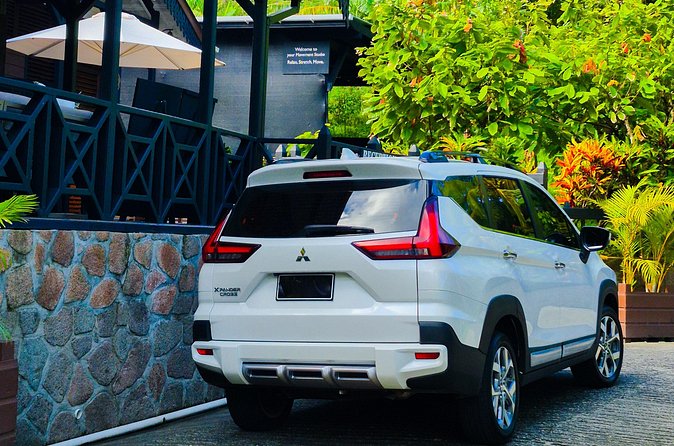 St Lucia Airport Transfer to Hotel Chocolat - The human side of the service
