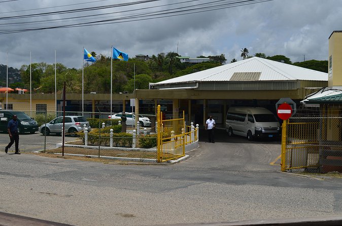St Lucia Ground Transportation- Hotel and Airport Transfers UVF - Booking details worth checking first