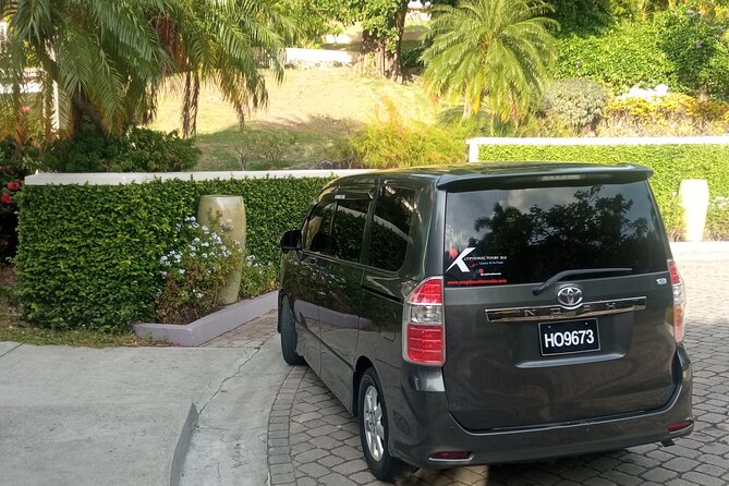 St. Lucia Private Airport Transfers from UVF (GROUPS of 4) - Who should book this St. Lucia transfer