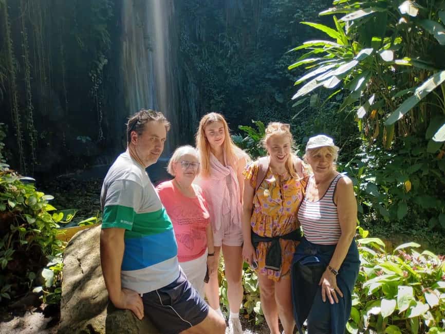 St. Lucia: Private Customizable Day Tour with Driver - What the driver-guide adds to the day