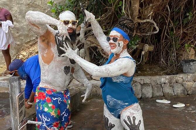 St Lucia Sulphur Springs Drive- in Volcano Tour & Therapeutic Mud baths - What your guide adds to the experience