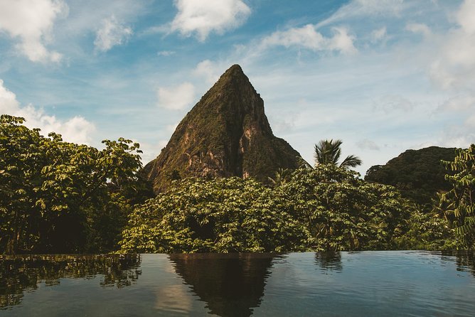 St. Lucia West Coast Airport Transfer - See The Pitons - Key points to know before you book
