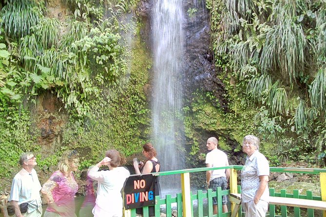 Tet Paul "Stairway to heaven" Tour in St Lucia - Morne Fortune gives you the capital from above